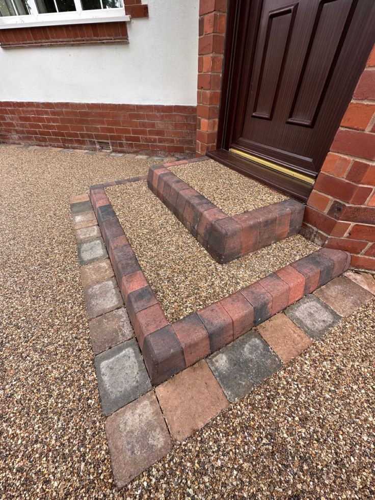 Gold path & step — Warm aggregate with brick edging